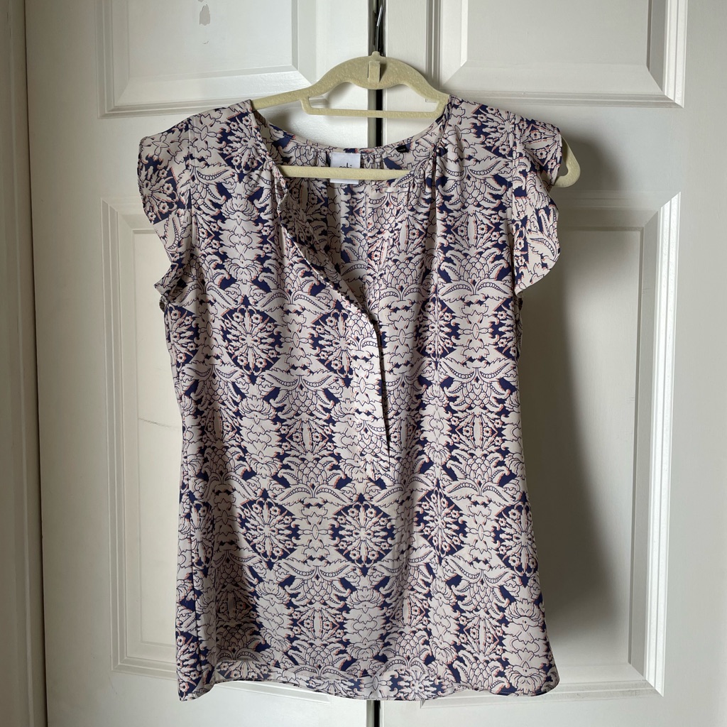 Patterned Flutter Sleeve Blouse